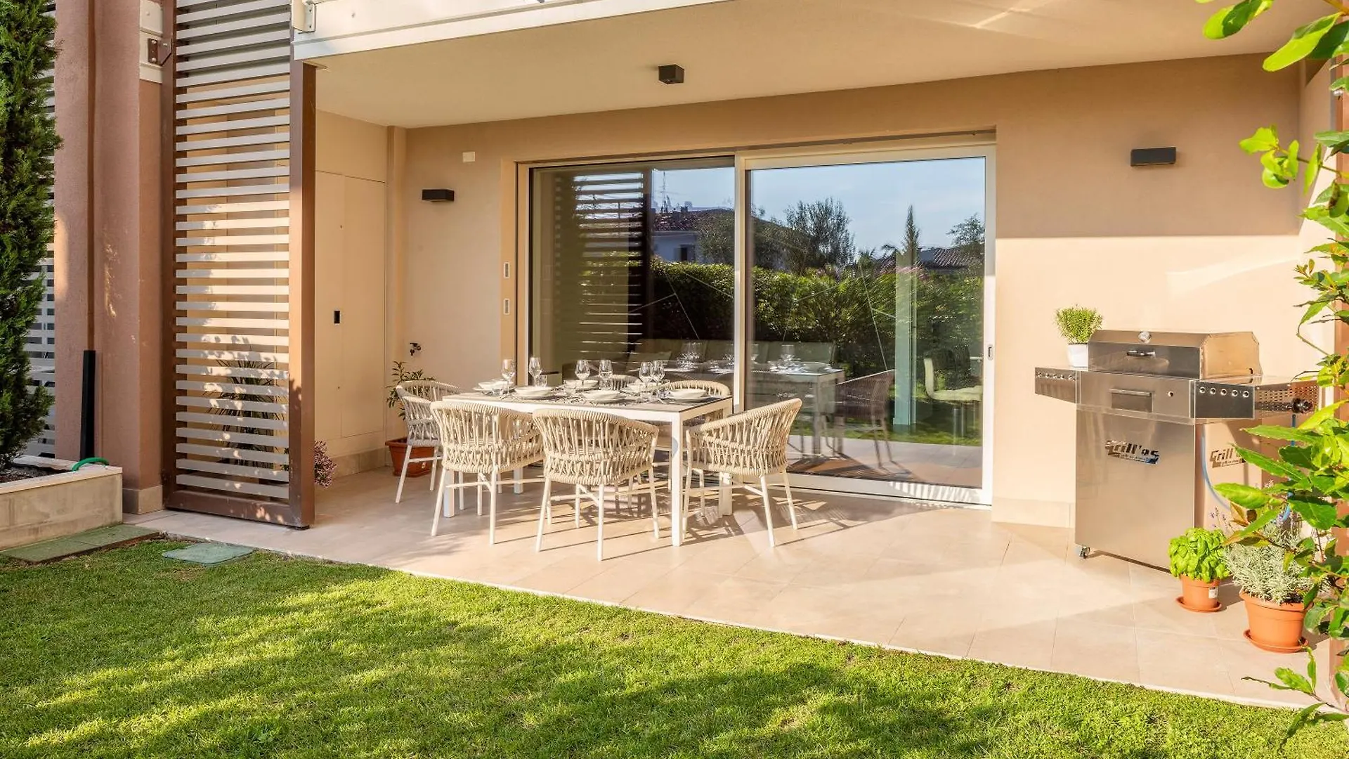 Lifestyle Apartments Dante Bardolino 0*,