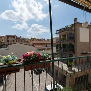 Classic Style In Center Apartment Florence