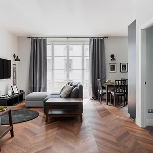Wide And Bright Two Bedroom Apartment- Via Freguglia Apartment Milan